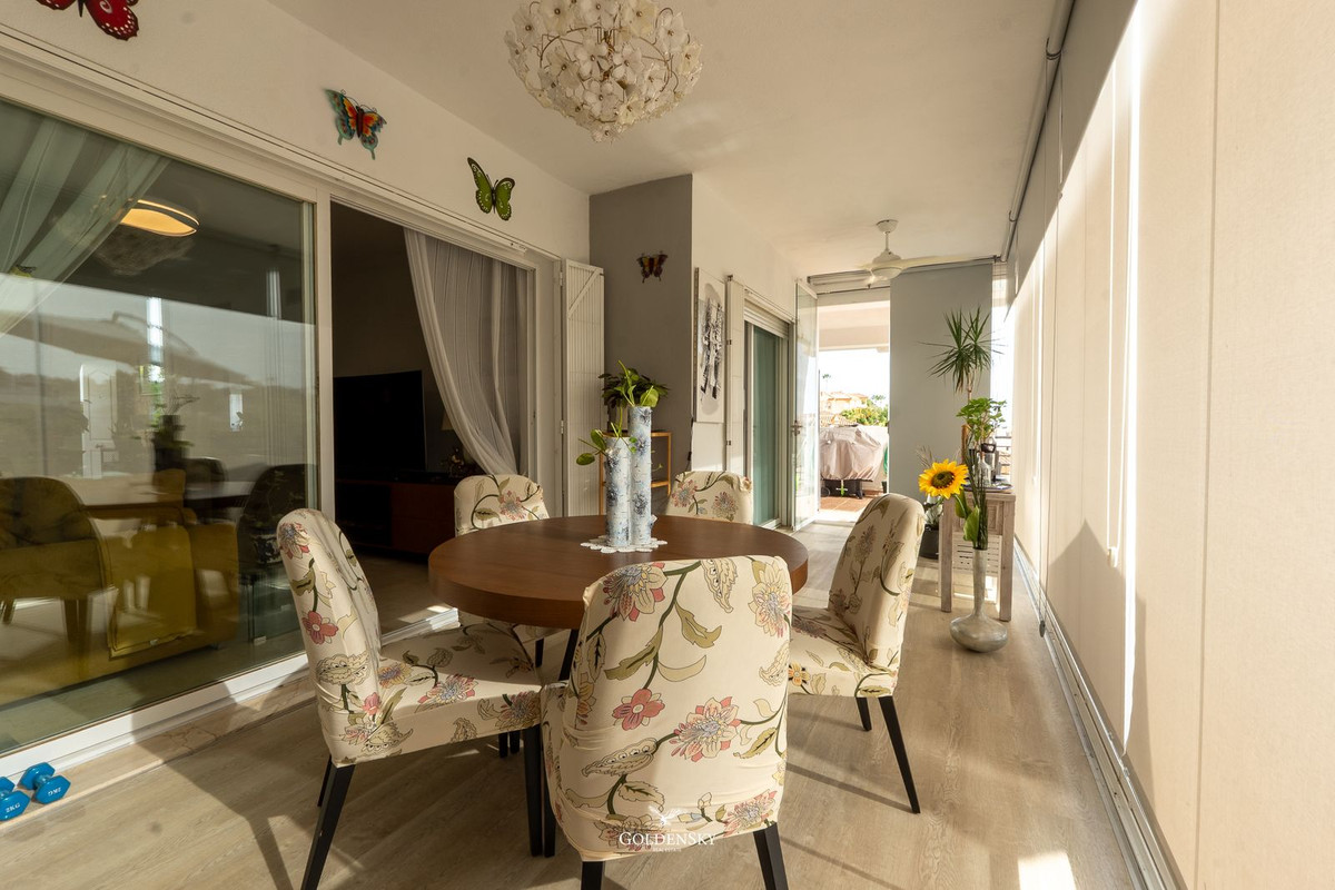 Se vende Apartamento Planta Media de 3 dormitorios en Costa Del Sol, Málaga, España