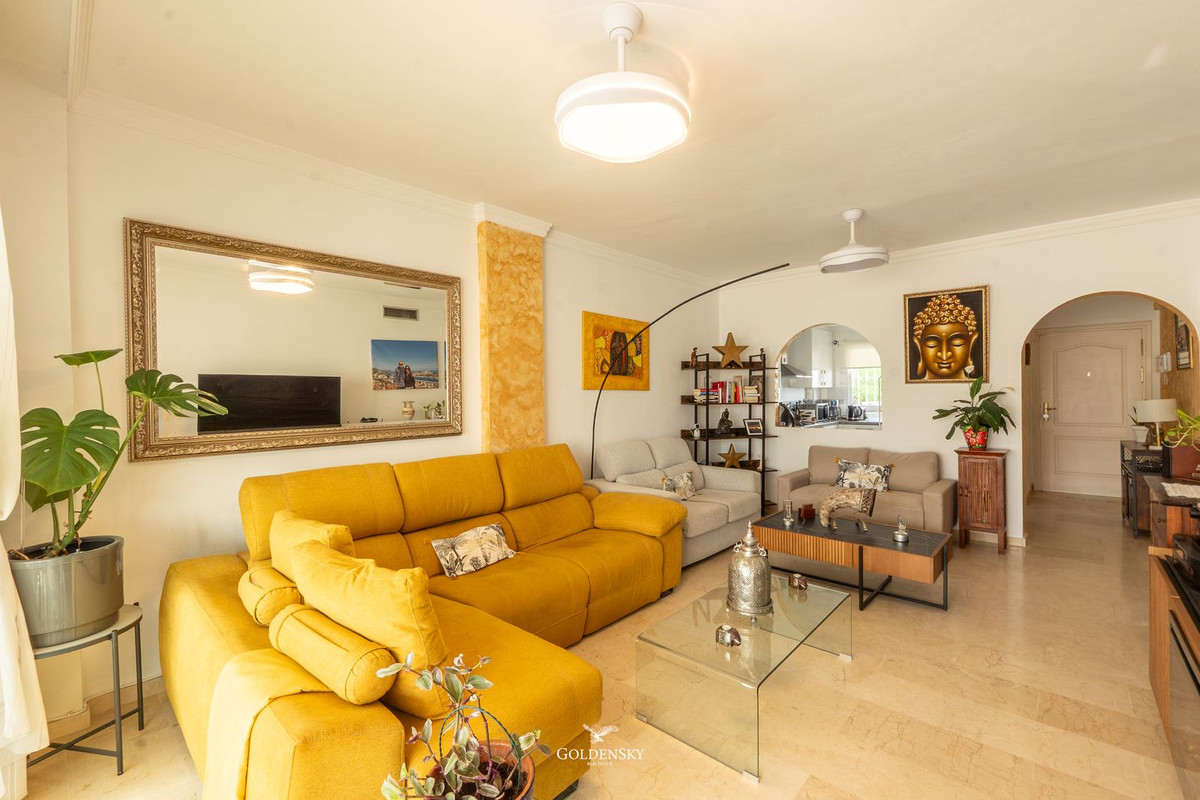 Se vende Apartamento Planta Media de 3 dormitorios en Costa Del Sol, Málaga, España