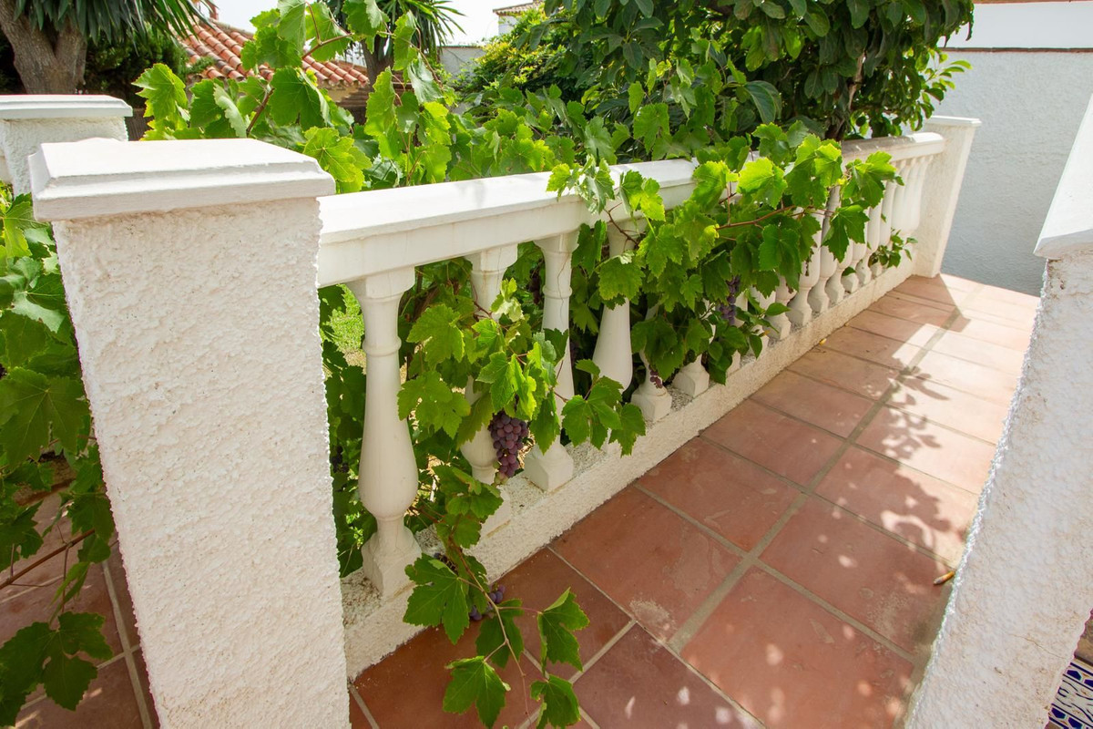5 Bed Townhouse for sale in Mijas Costa Costa Del Sol, Málaga, Spain