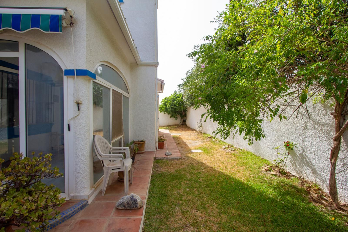 5 Bed Townhouse for sale in Mijas Costa Costa Del Sol, Málaga, Spain