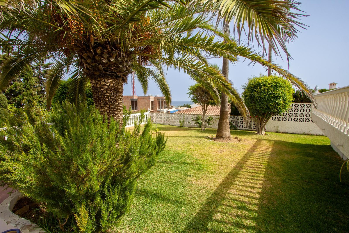 5 Bed Townhouse for sale in Mijas Costa Costa Del Sol, Málaga, Spain