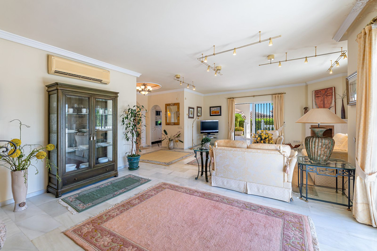 Se vende Villa - Chalet de 3 dormitorios en Costa Del Sol, Málaga, España
