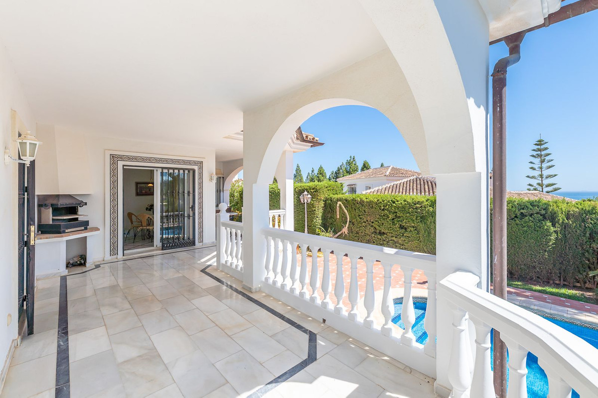 Se vende Villa - Chalet de 3 dormitorios en Costa Del Sol, Málaga, España