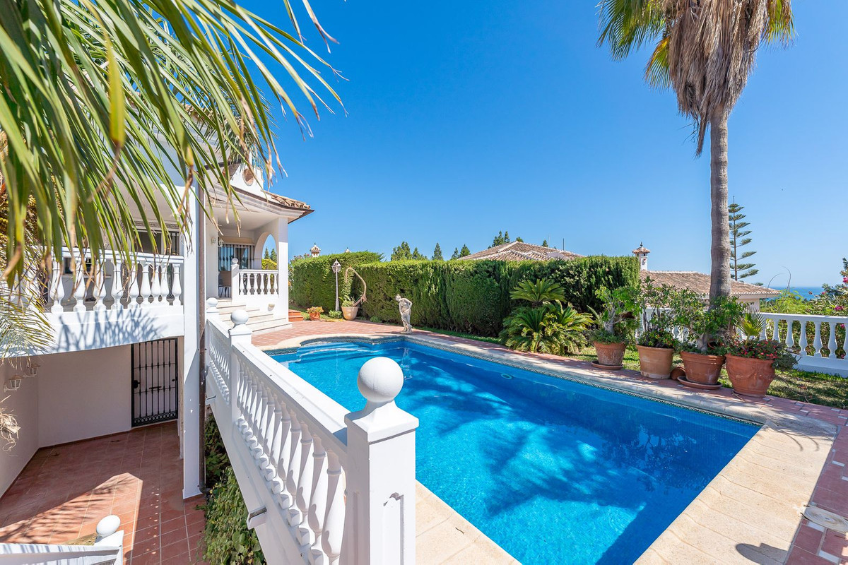 Se vende Villa - Chalet de 3 dormitorios en Costa Del Sol, Málaga, España