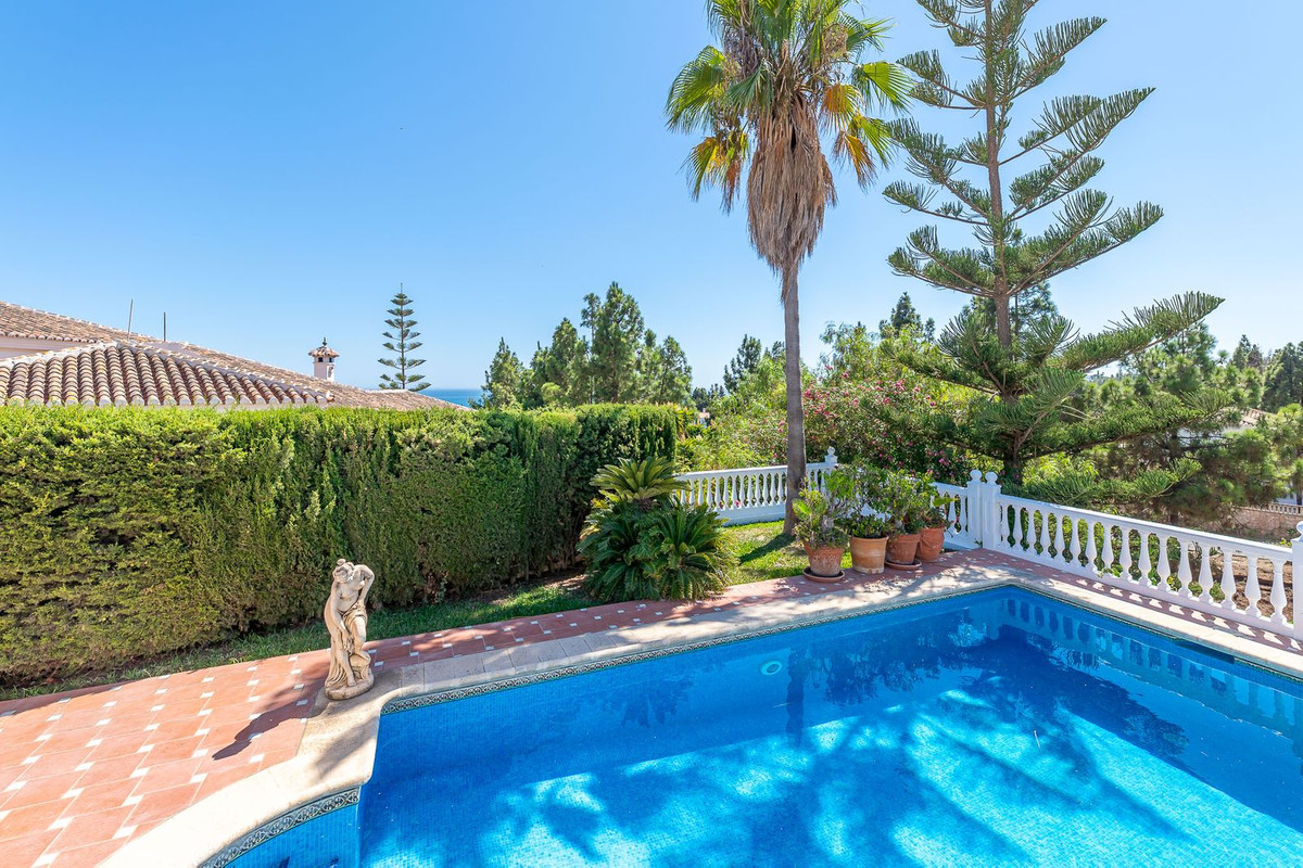 Se vende Villa - Chalet de 3 dormitorios en Costa Del Sol, Málaga, España