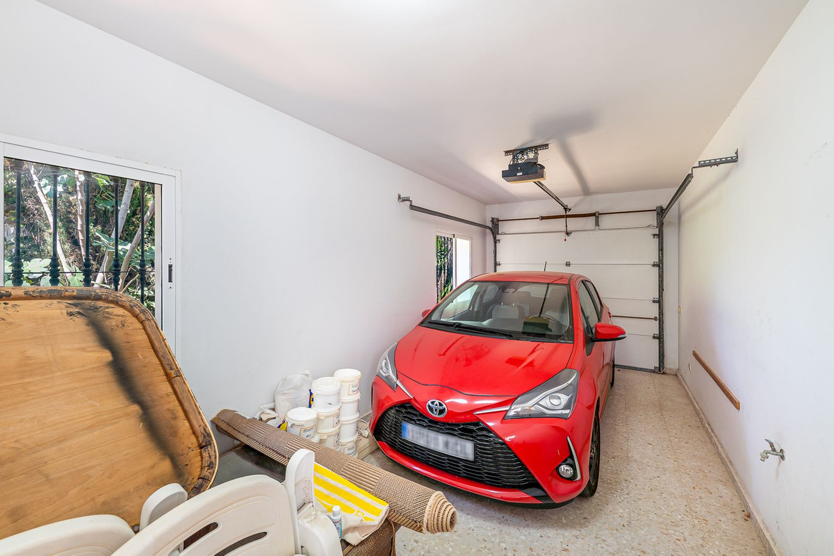 Se vende Villa - Chalet de 3 dormitorios en Costa Del Sol, Málaga, España