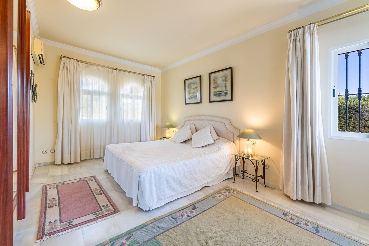 Se vende Villa - Chalet de 3 dormitorios en Costa Del Sol, Málaga, España