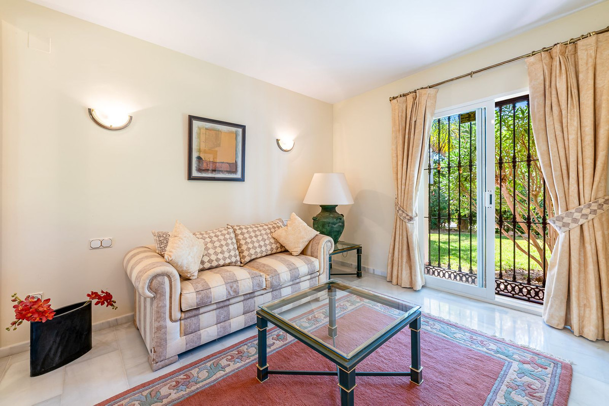 Se vende Villa - Chalet de 3 dormitorios en Costa Del Sol, Málaga, España