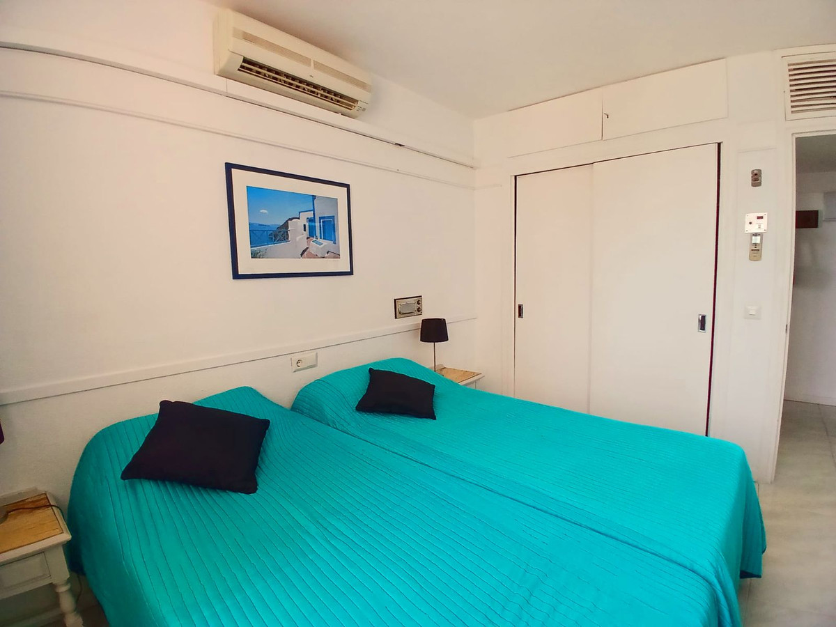Se vende Apartamento Planta Media de 1 dormitorios en Costa Del Sol, Málaga, España