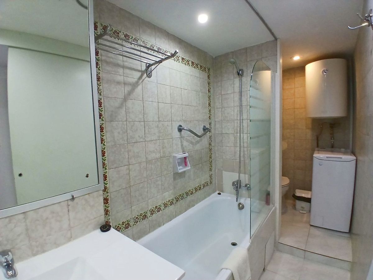 Se vende Apartamento Planta Media de 1 dormitorios en Costa Del Sol, Málaga, España