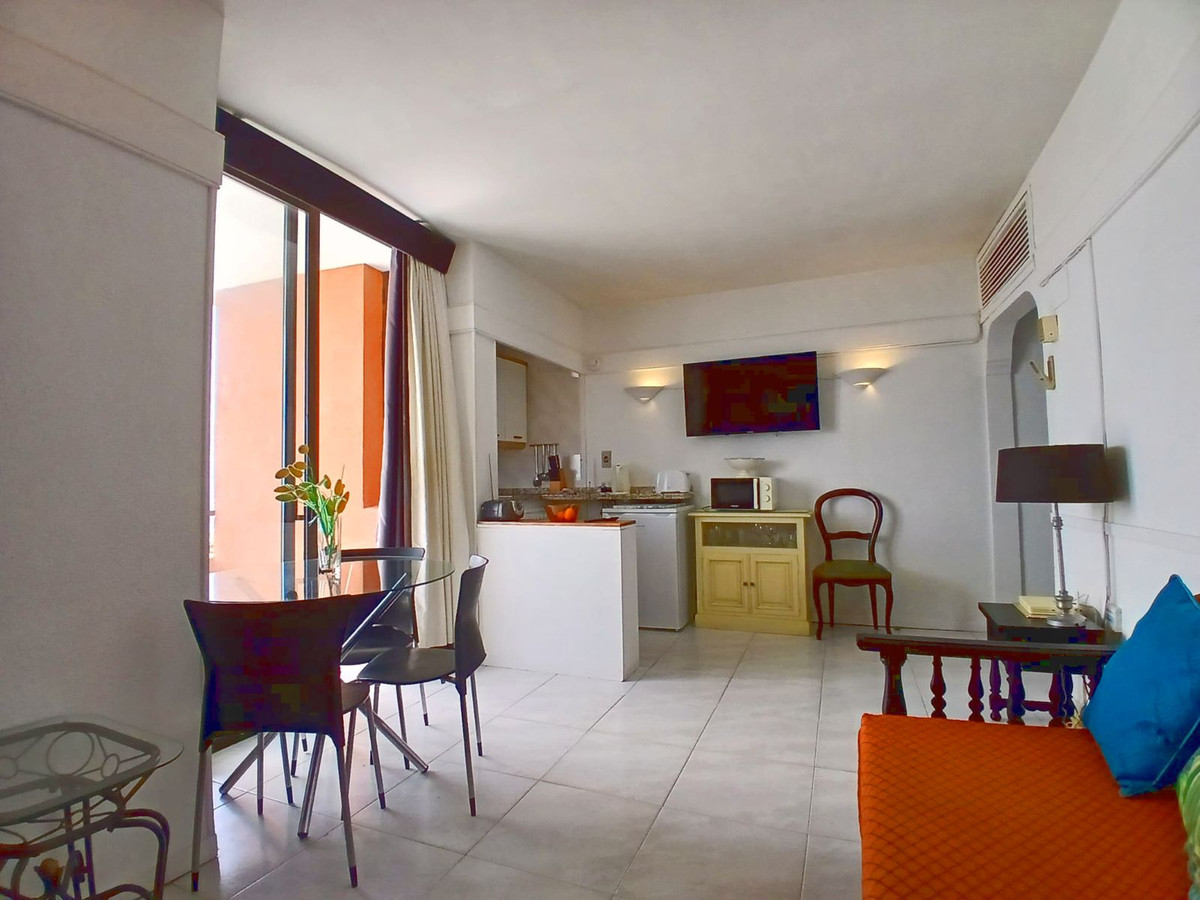 Se vende Apartamento Planta Media de 1 dormitorios en Costa Del Sol, Málaga, España