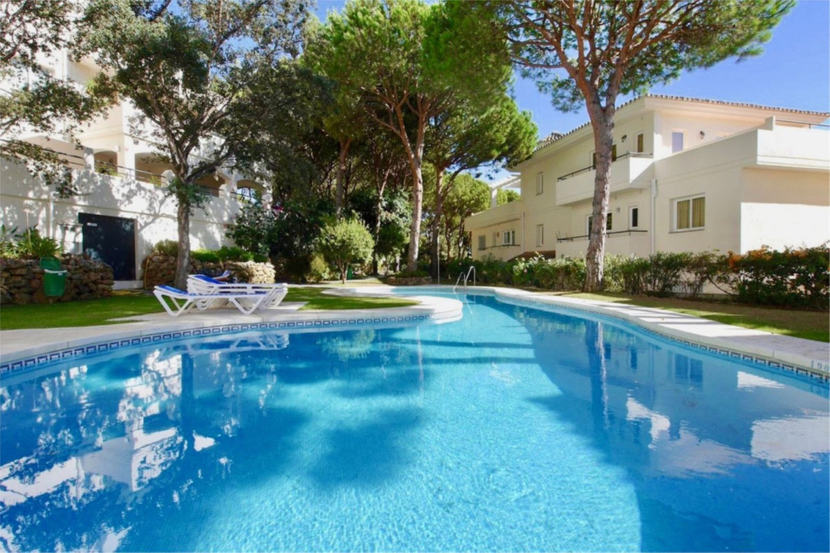 3 Bed Apartment for sale in Cabopino Costa Del Sol, Málaga, Spain