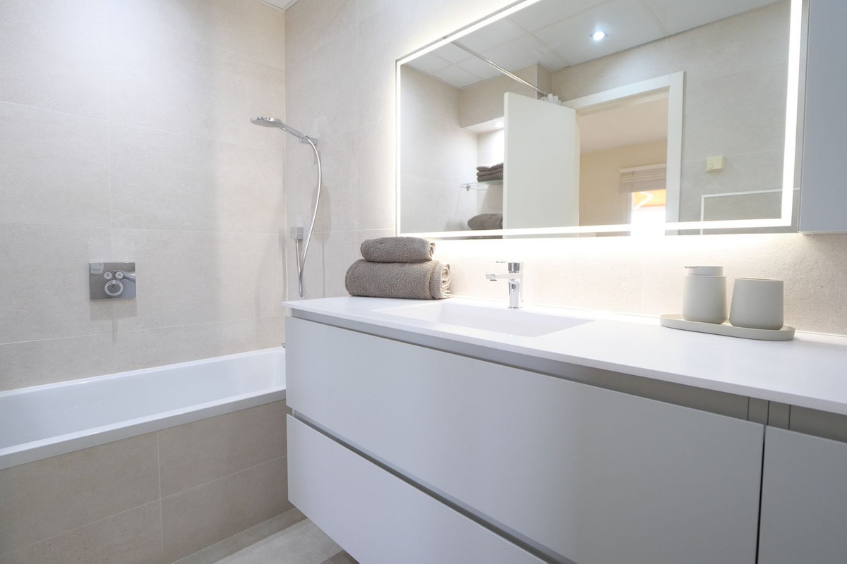 3 Bed Apartment for sale in Cabopino Costa Del Sol, Málaga, Spain