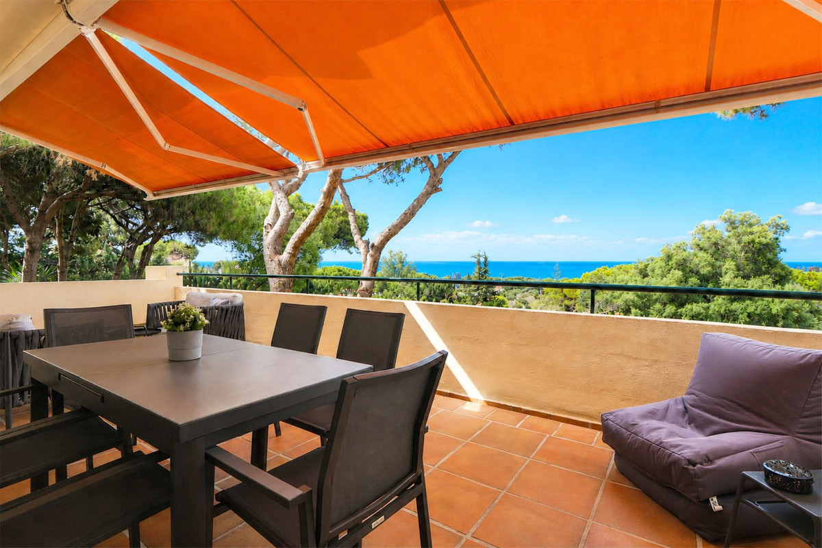 3 Bed Apartment for sale in Cabopino Costa Del Sol, Málaga, Spain