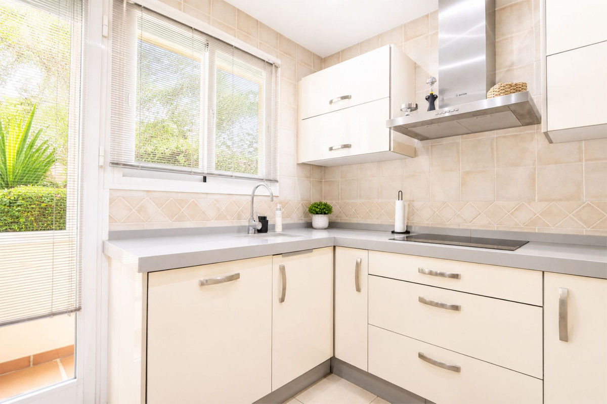 3 Bed Apartment for sale in Cabopino Costa Del Sol, Málaga, Spain