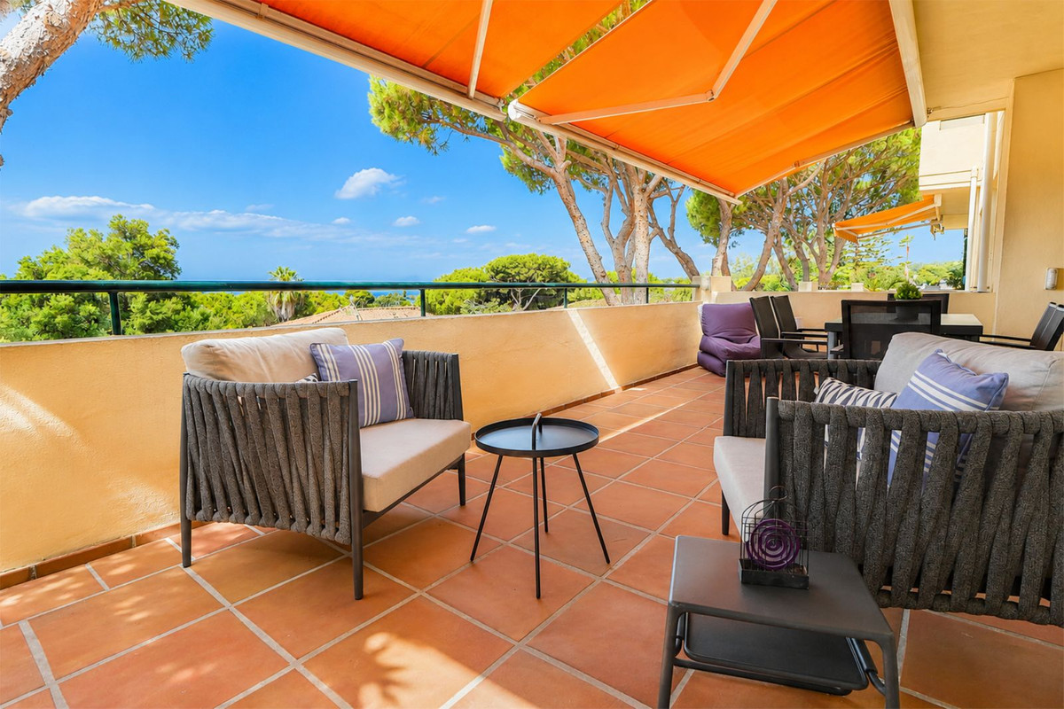 3 Bed Apartment for sale in Cabopino Costa Del Sol, Málaga, Spain