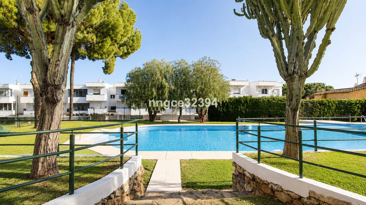 3 Bed Apartment for sale in Estepona Costa Del Sol, Málaga, Spain