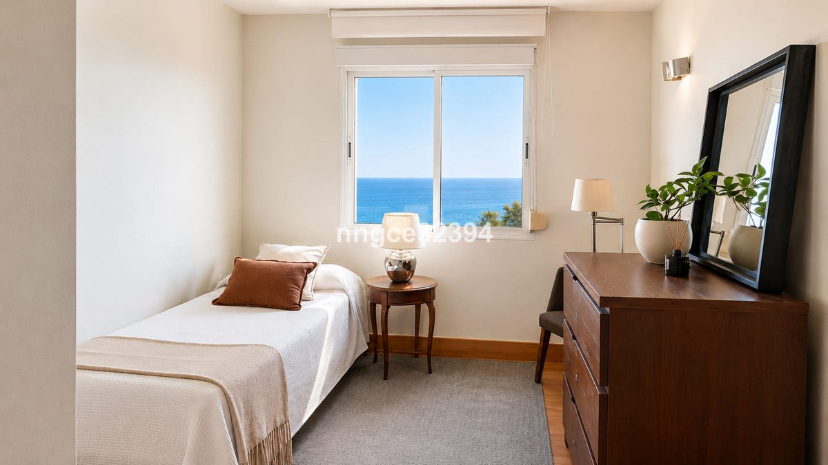 3 Bed Apartment for sale in Estepona Costa Del Sol, Málaga, Spain