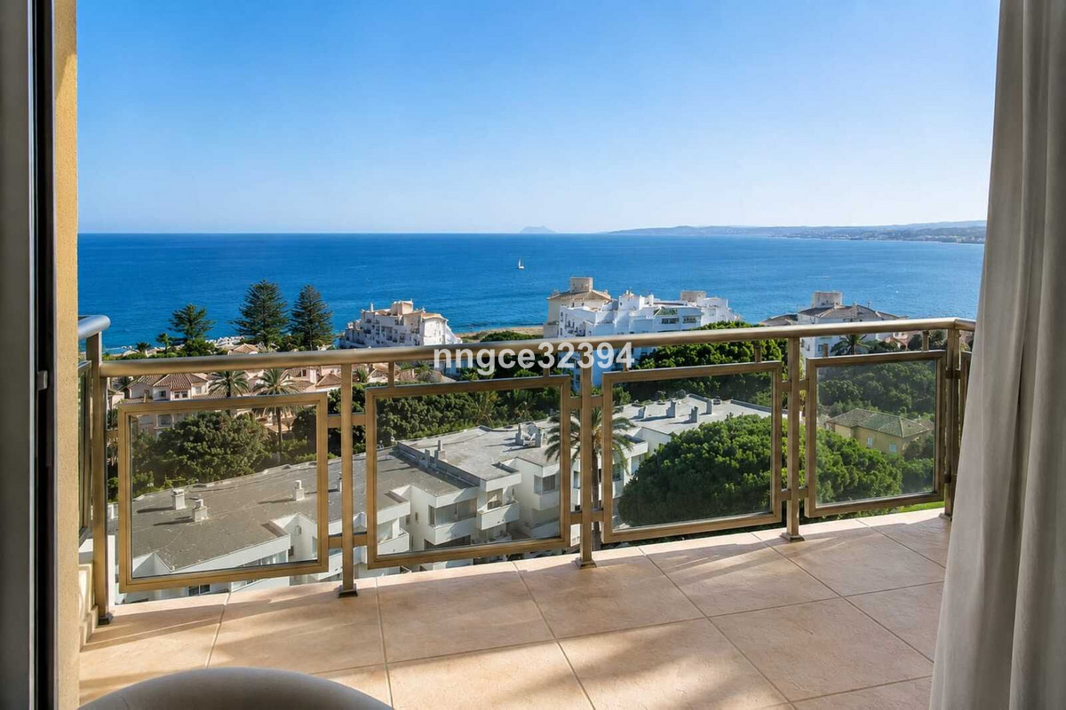 3 Bed Apartment for sale in Estepona Costa Del Sol, Málaga, Spain