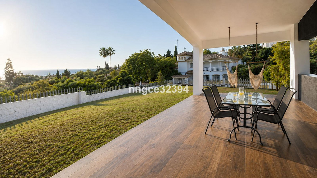 5 Bed Townhouse for sale in New Golden Mile Costa Del Sol, Málaga, Spain