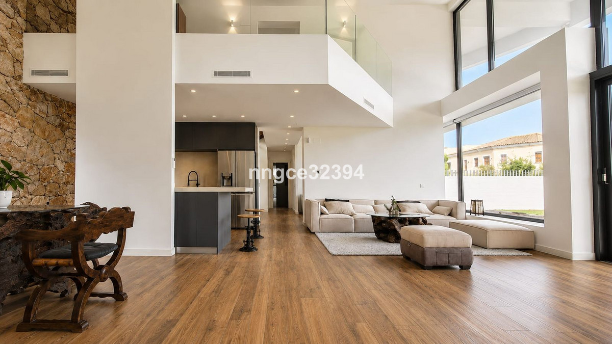 5 Bed Townhouse for sale in New Golden Mile Costa Del Sol, Málaga, Spain