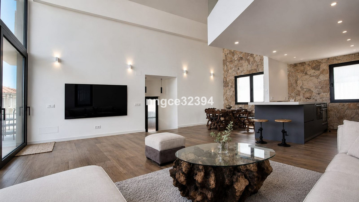 5 Bed Townhouse for sale in New Golden Mile Costa Del Sol, Málaga, Spain