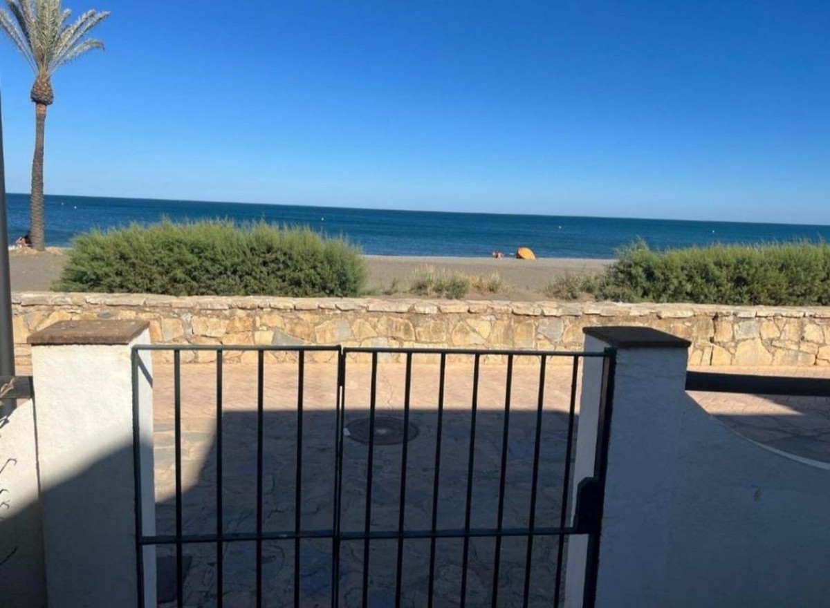 4 Bed Townhouse for sale in Casares Playa Costa Del Sol, Málaga, Spain