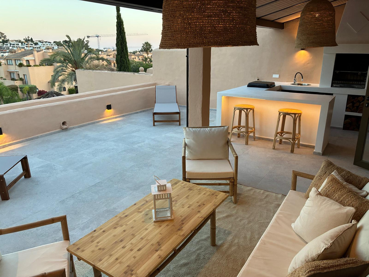 3 Bed Apartment for sale in Estepona Costa Del Sol, Málaga, Spain