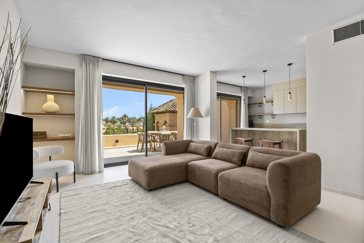 3 Bed Apartment for sale in Estepona Costa Del Sol, Málaga, Spain