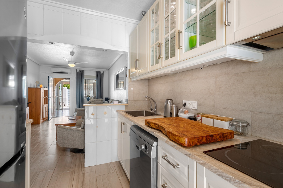2 Bed Townhouse for sale in Ciudad Quesada Costa Blanca, Alicante, Spain