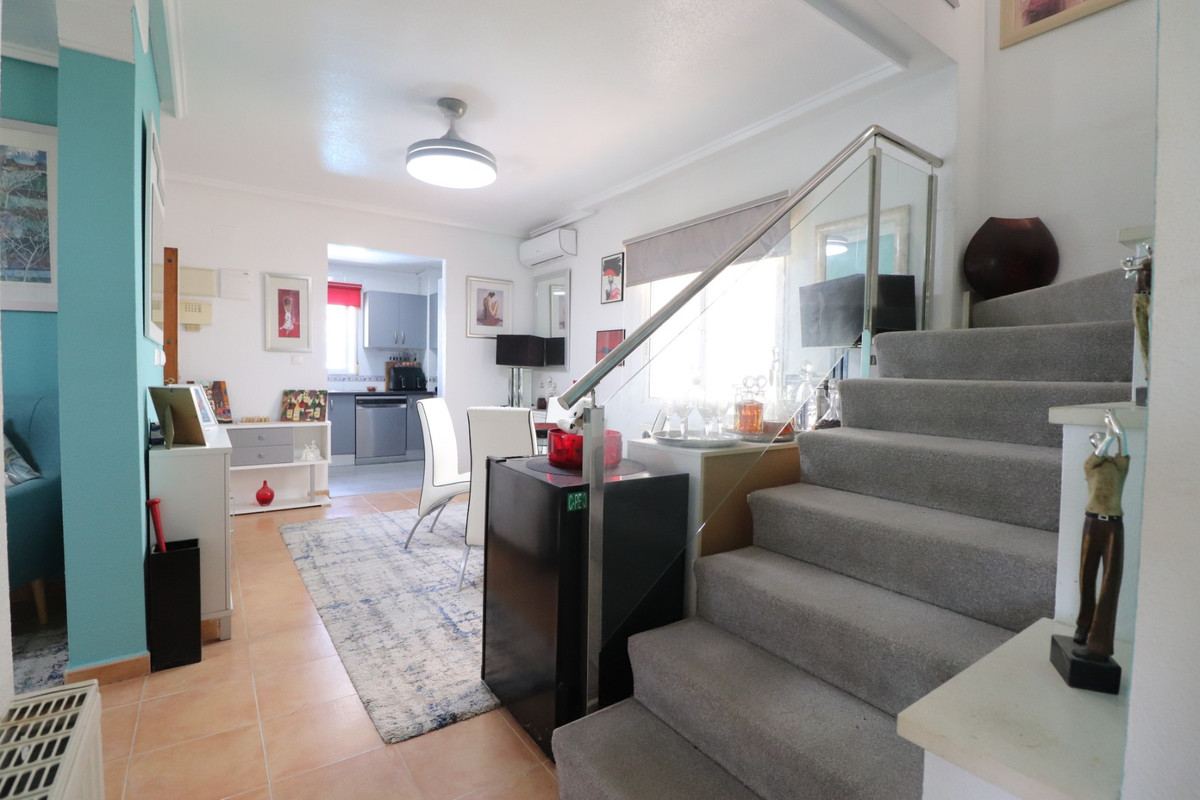 4 Bed Townhouse for sale in Algorfa Costa Blanca, Alicante, Spain