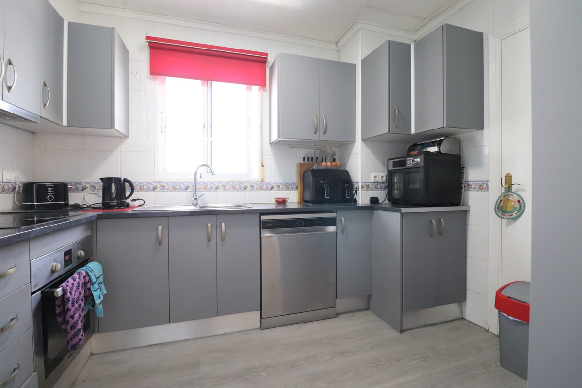 4 Bed Townhouse for sale in Algorfa Costa Blanca, Alicante, Spain