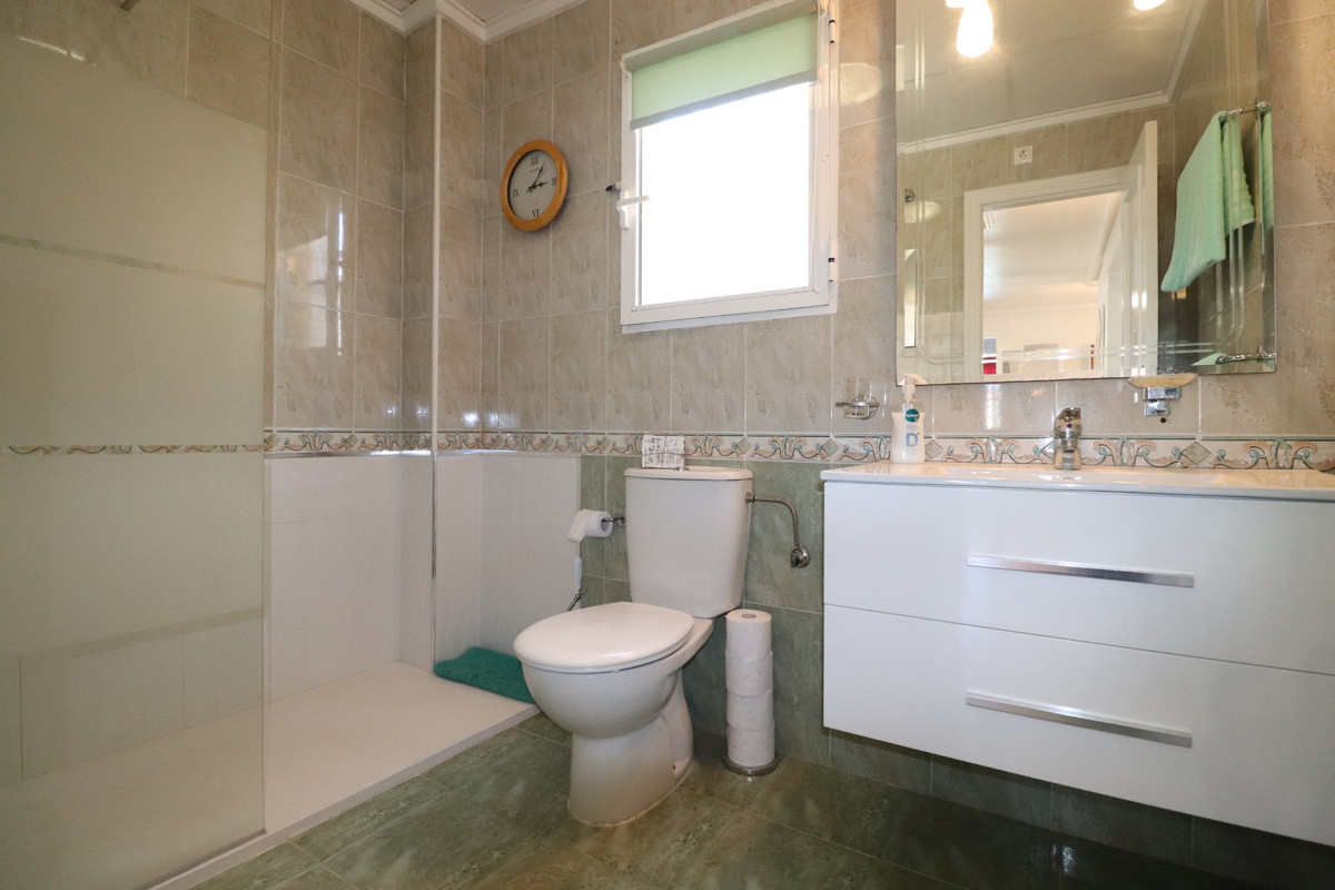 4 Bed Townhouse for sale in Algorfa Costa Blanca, Alicante, Spain