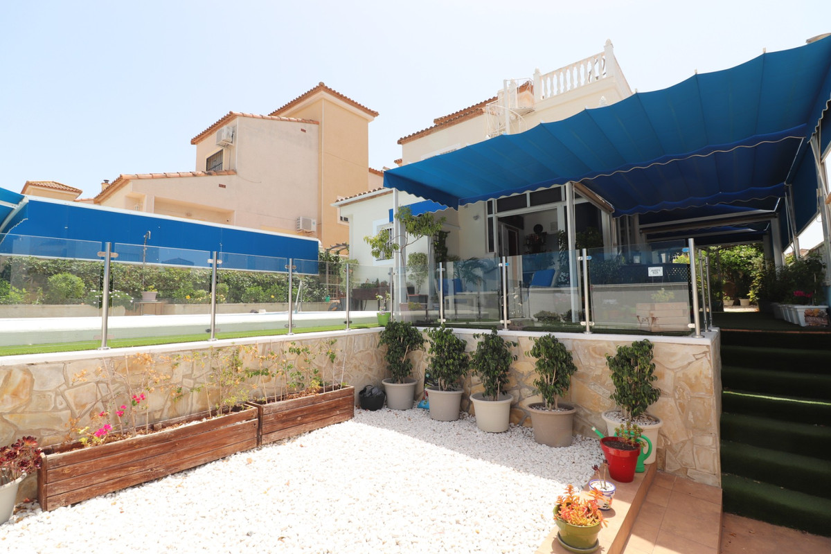 4 Bed Townhouse for sale in Algorfa Costa Blanca, Alicante, Spain