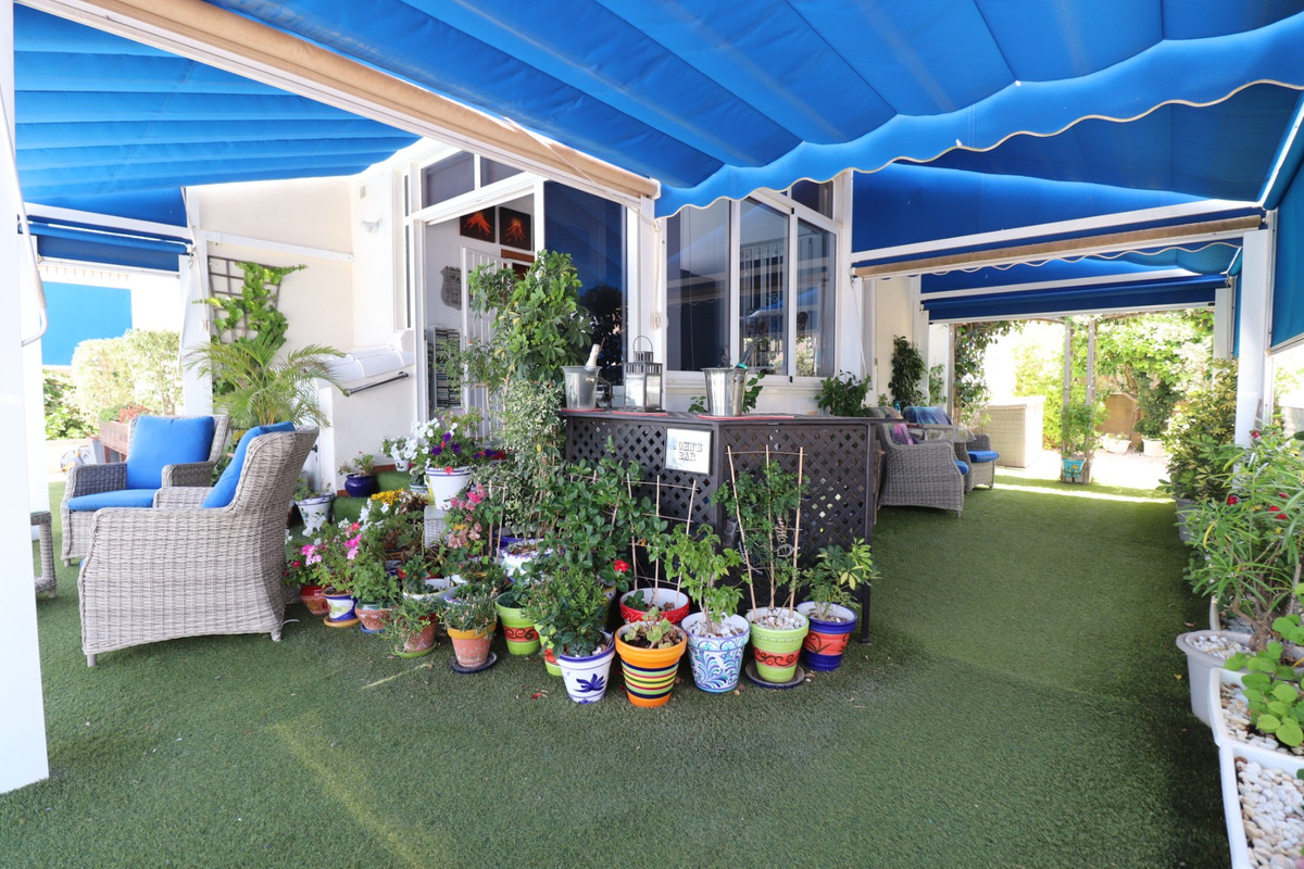 4 Bed Townhouse for sale in Algorfa Costa Blanca, Alicante, Spain