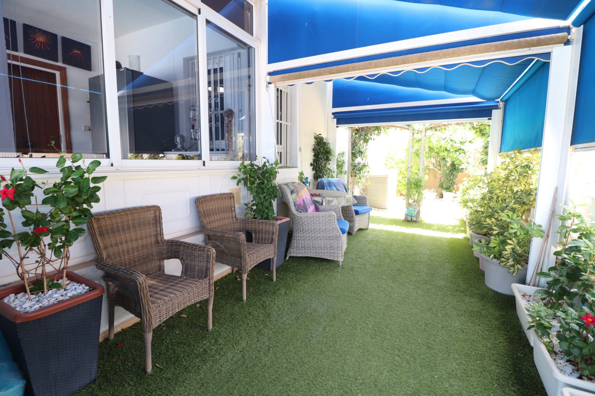 4 Bed Townhouse for sale in Algorfa Costa Blanca, Alicante, Spain