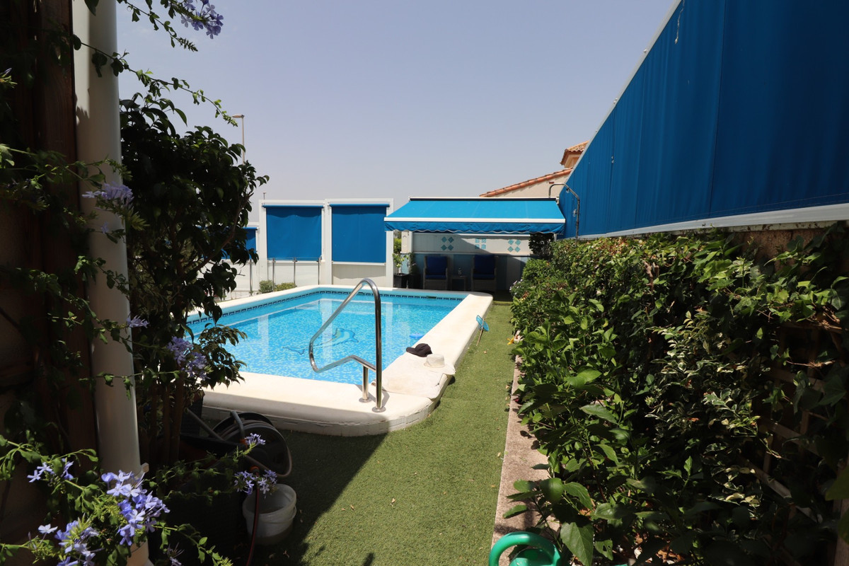 4 Bed Townhouse for sale in Algorfa Costa Blanca, Alicante, Spain