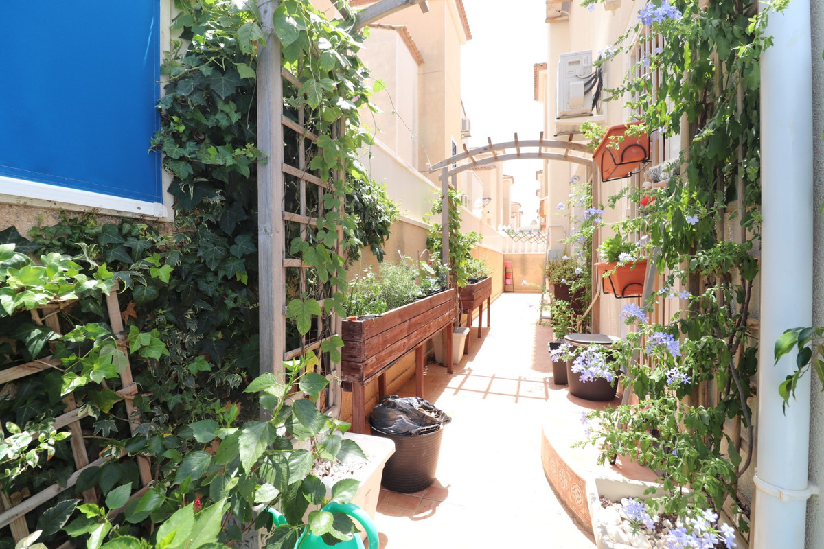 4 Bed Townhouse for sale in Algorfa Costa Blanca, Alicante, Spain