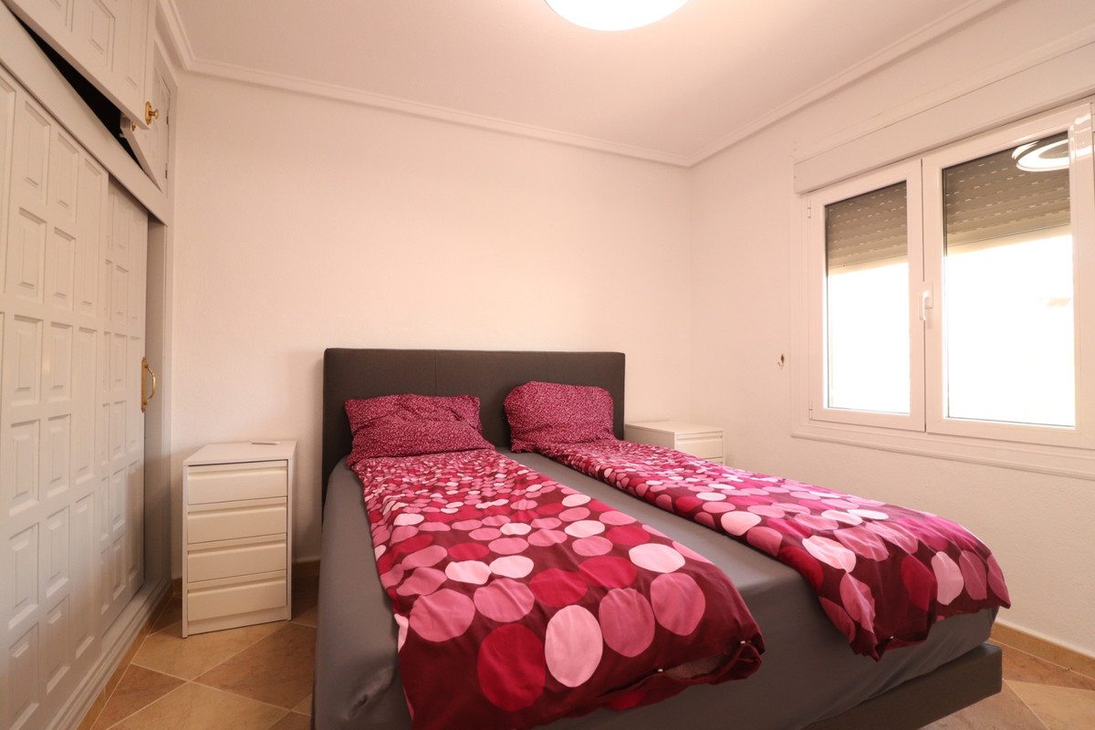 Se vende Villa - Chalet de 3 dormitorios en Costa Blanca, Alicante, España