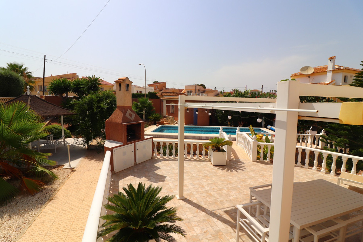 Se vende Villa - Chalet de 3 dormitorios en Costa Blanca, Alicante, España