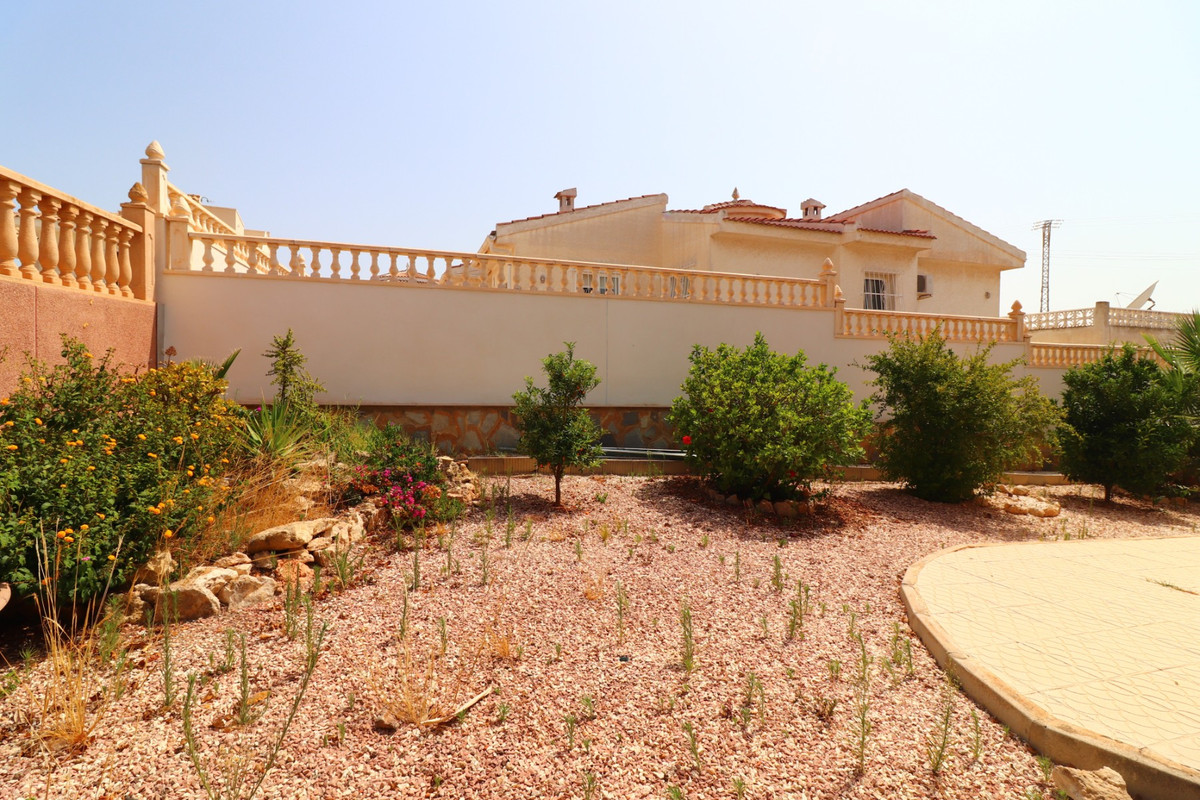 Se vende Villa - Chalet de 3 dormitorios en Costa Blanca, Alicante, España