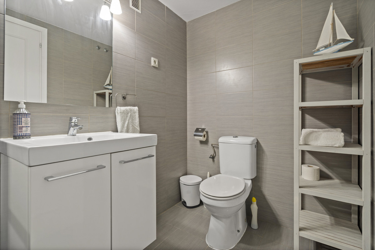 Se vende Apartamento Planta Media de 1 dormitorios en Costa Del Sol, Málaga, España