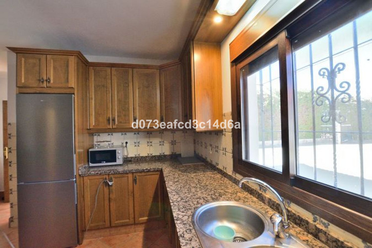 Se vende Finca - Cortijo de 2 dormitorios en Costa Del Sol, Málaga, España