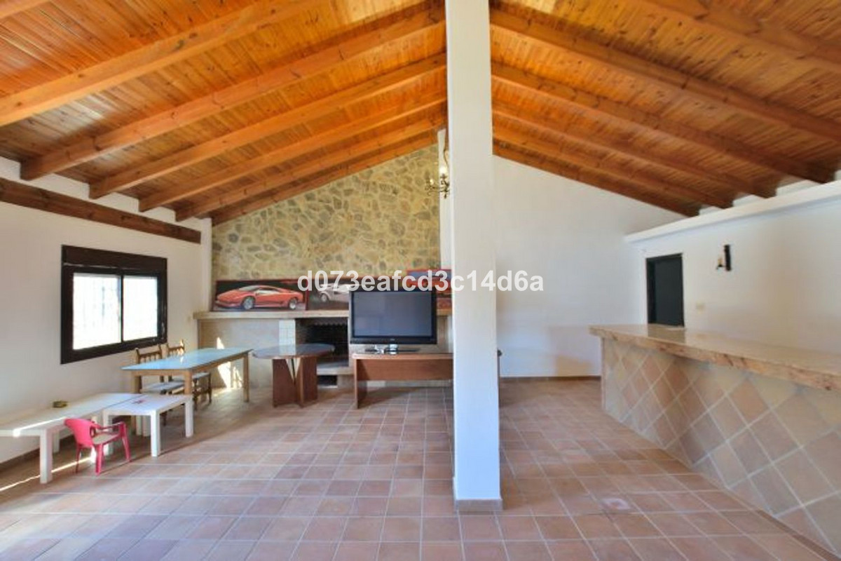 Se vende Finca - Cortijo de 2 dormitorios en Costa Del Sol, Málaga, España