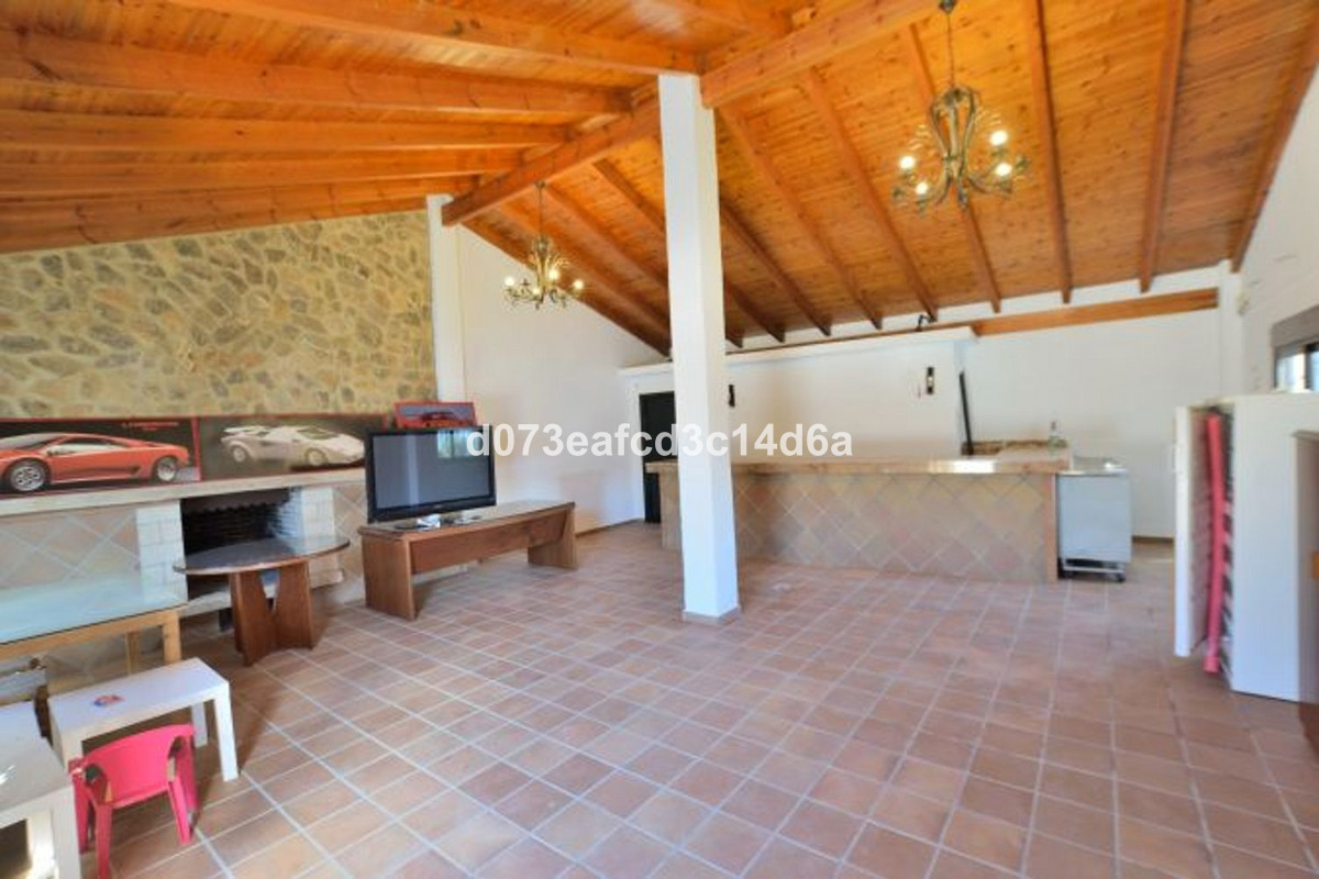 Se vende Finca - Cortijo de 2 dormitorios en Costa Del Sol, Málaga, España