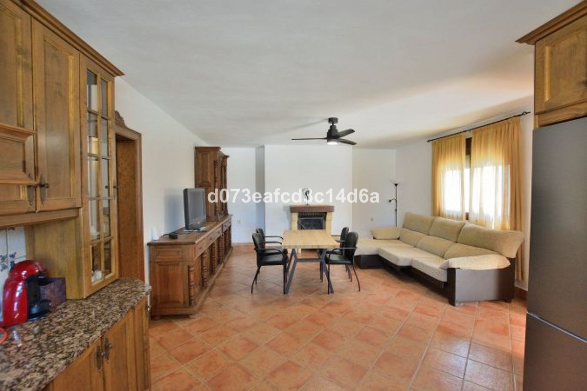 Se vende Finca - Cortijo de 2 dormitorios en Costa Del Sol, Málaga, España