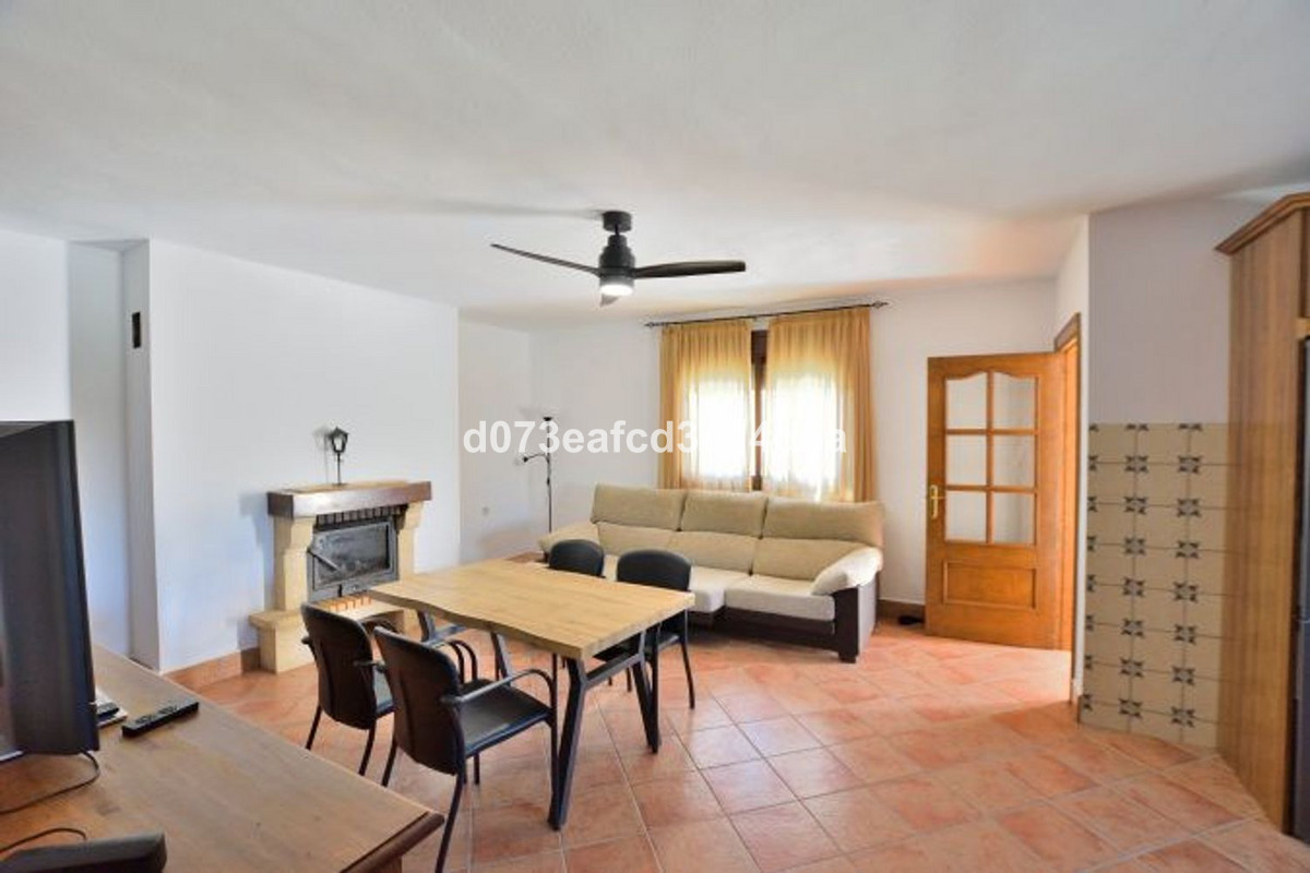 Se vende Finca - Cortijo de 2 dormitorios en Costa Del Sol, Málaga, España