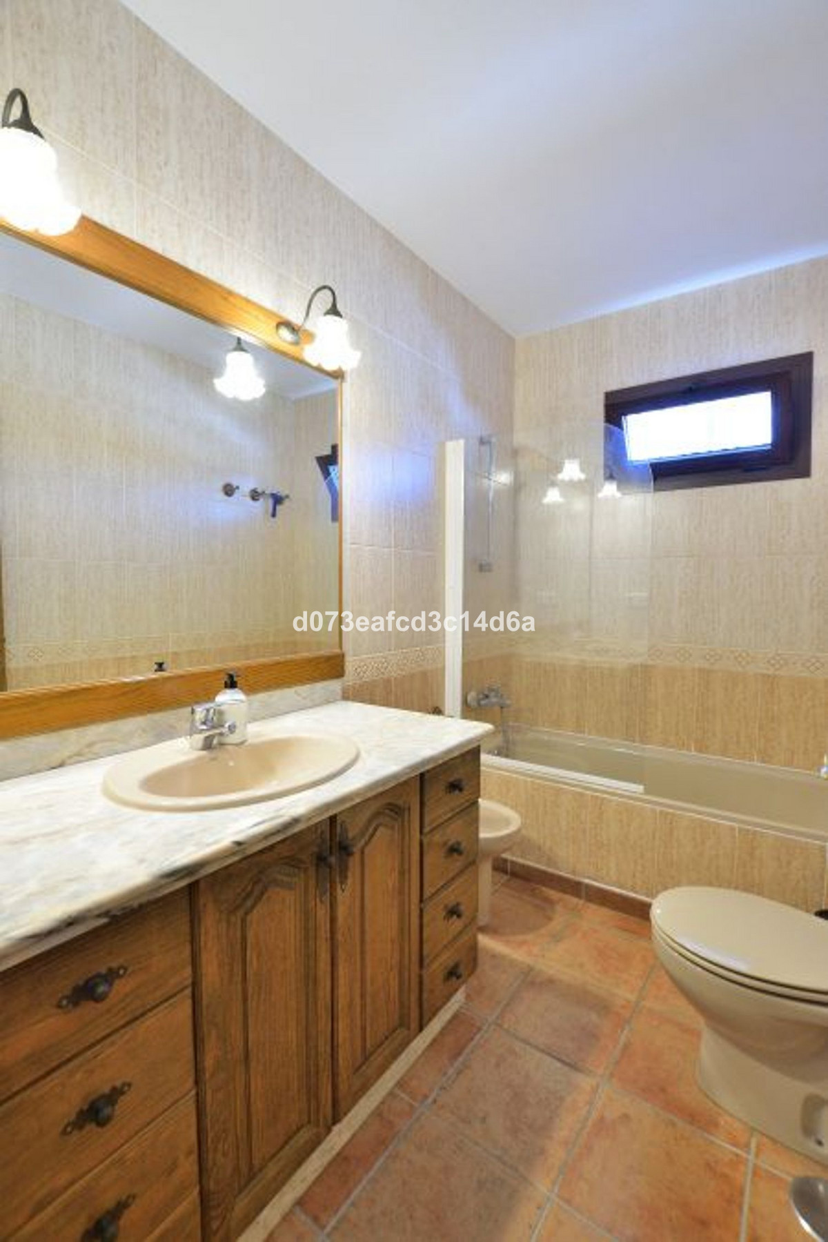 Se vende Finca - Cortijo de 2 dormitorios en Costa Del Sol, Málaga, España