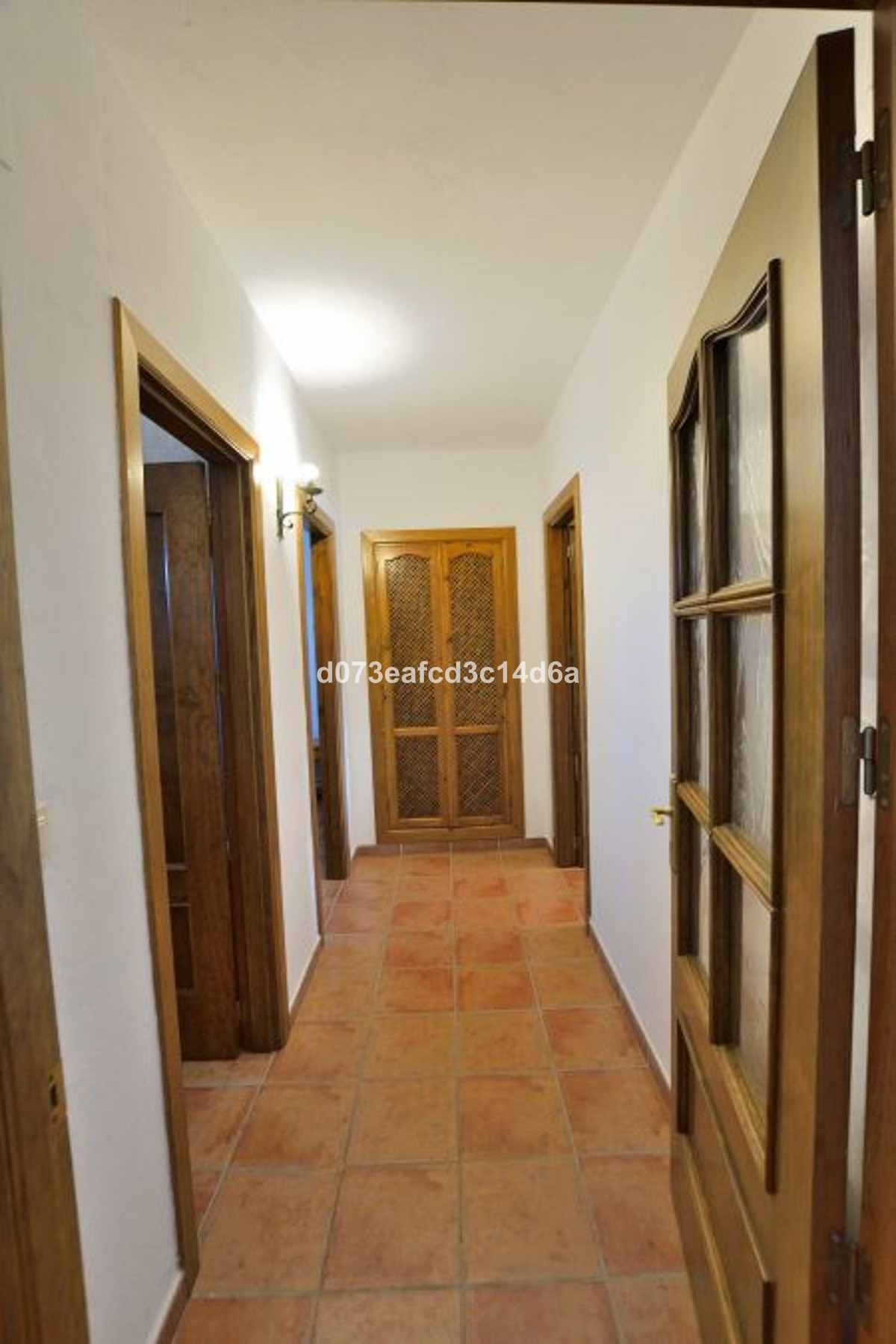 Se vende Finca - Cortijo de 2 dormitorios en Costa Del Sol, Málaga, España