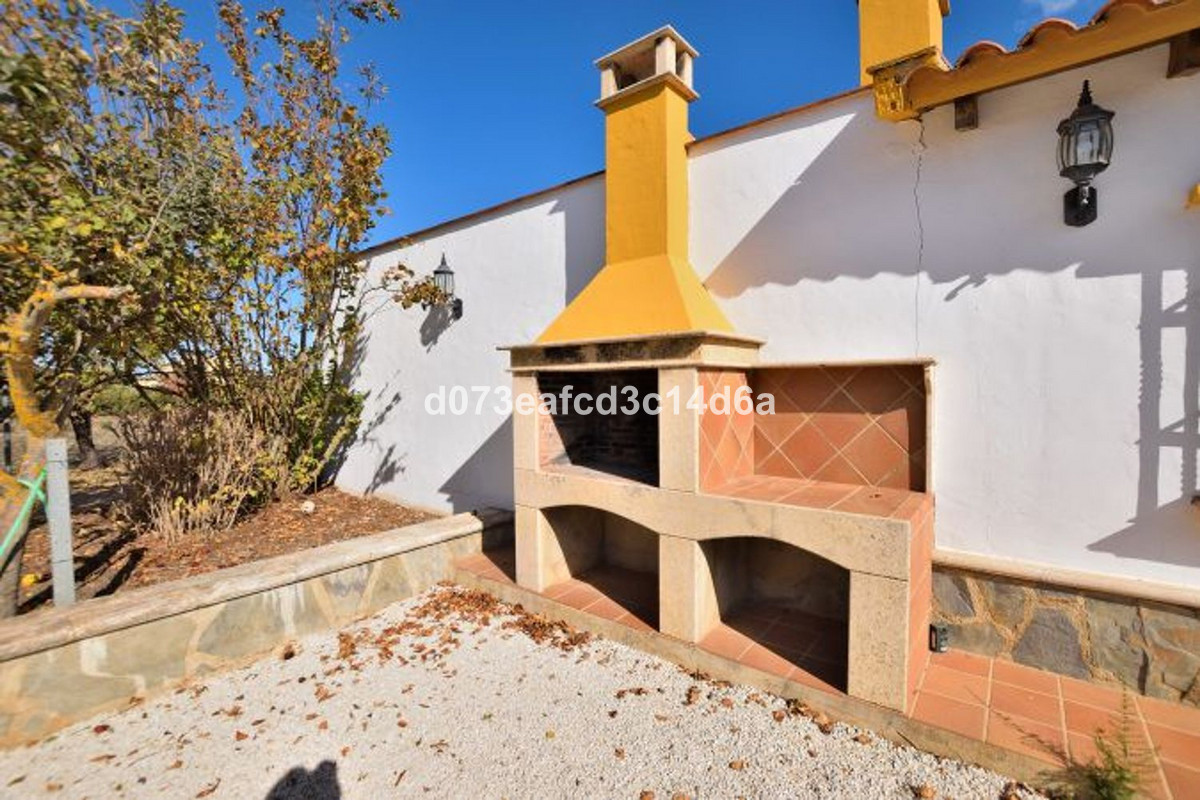 Se vende Finca - Cortijo de 2 dormitorios en Costa Del Sol, Málaga, España